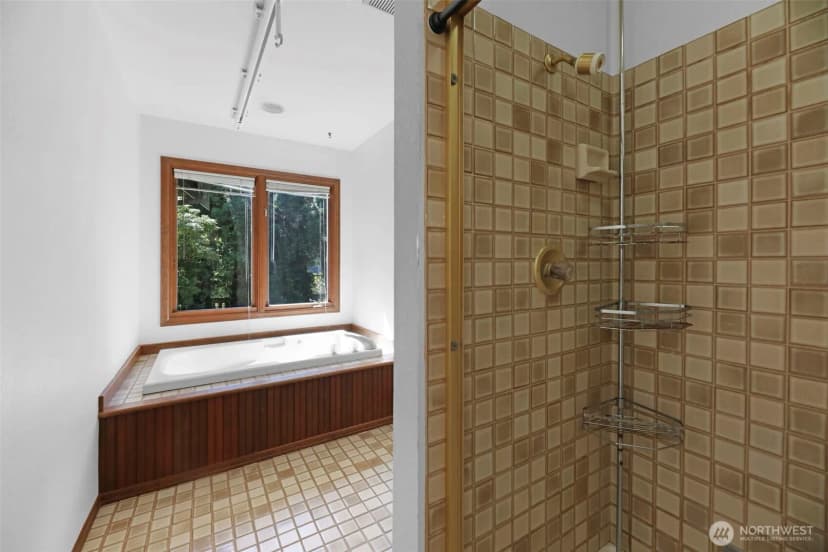 Property photo for 2410 223rd Place Ne, Sammamish photo 21