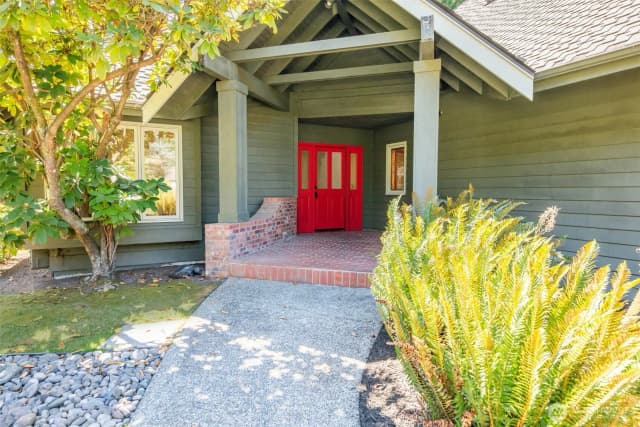 Property photo for 2410 223rd Place Ne, Sammamish photo 3