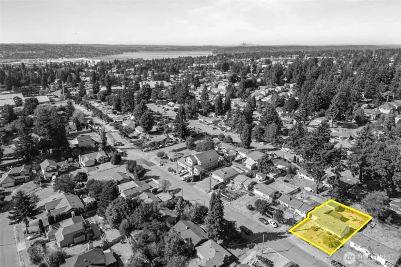 Property photo for 3610 Ne 6th Street, Renton photo 32