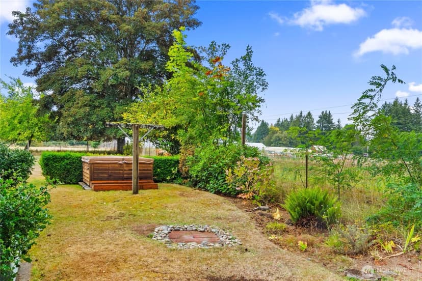 Property photo for 3736 South Bay Road Ne, Olympia photo 9