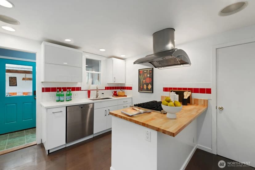 Property photo for 5626 46th Avenue Sw, Seattle photo 16