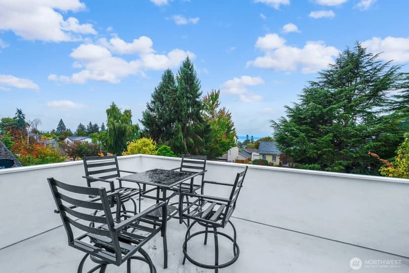 Property photo for 5626 46th Avenue Sw, Seattle photo 24