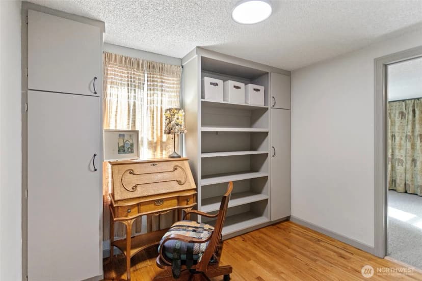 Property photo for 13723 34th Avenue S, Tukwila photo 15