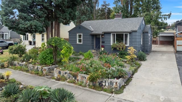Property photo for 13723 34th Avenue S, Tukwila photo 2