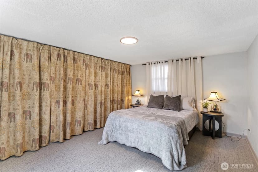 Property photo for 13723 34th Avenue S, Tukwila photo 14