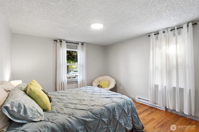 Property photo for 13723 34th Avenue S, Tukwila photo 16