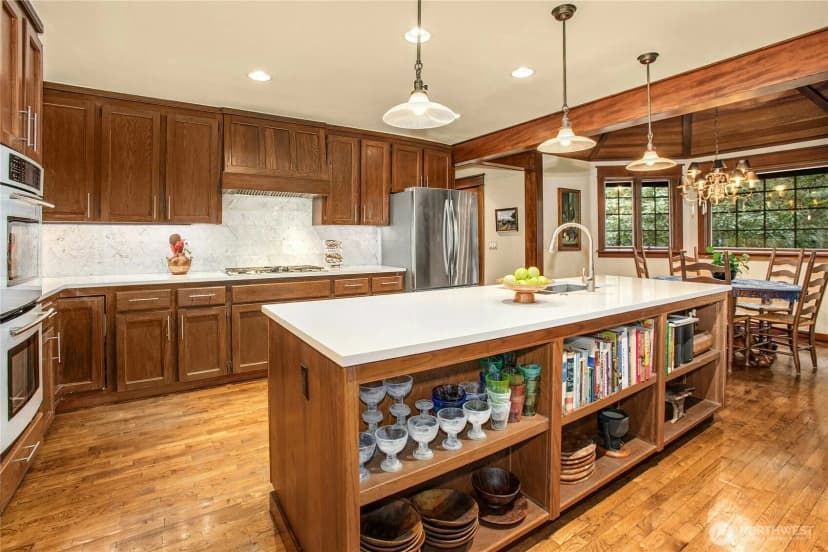 Property photo for 1815 102nd Place Se, Bellevue photo 12