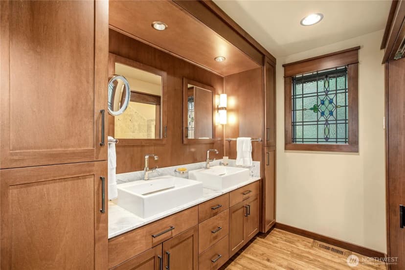 Property photo for 1815 102nd Place Se, Bellevue photo 23