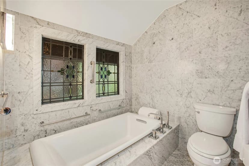 Property photo for 1815 102nd Place Se, Bellevue photo 27