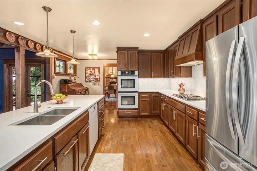 Property photo for 1815 102nd Place Se, Bellevue photo 14