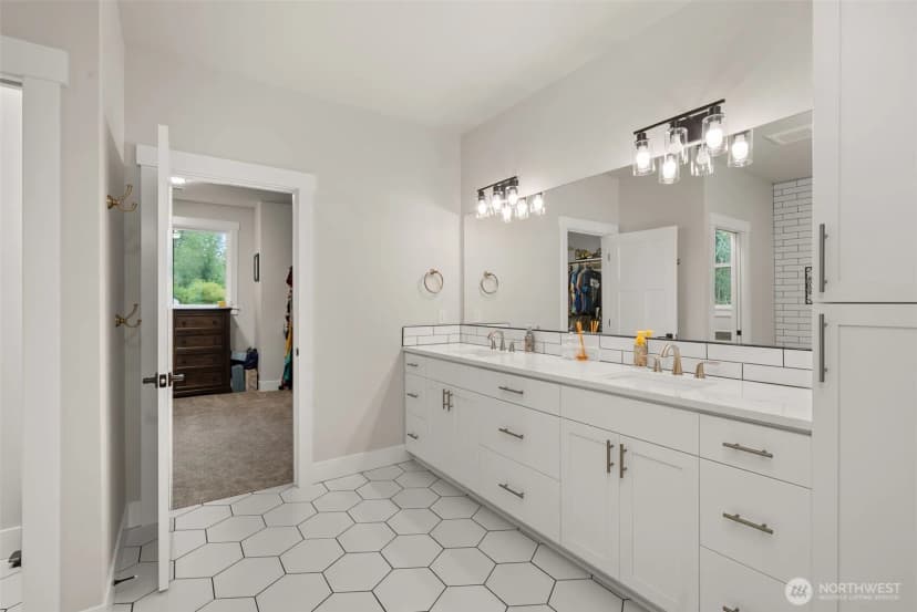 Property photo for 6311 Blake Lake Belmore Road Sw, Olympia photo 17