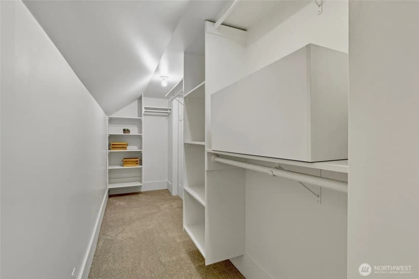Property photo for 4417 Thackeray Place Ne, Seattle photo 28