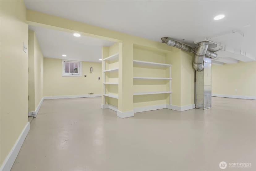 Property photo for 4417 Thackeray Place Ne, Seattle photo 31