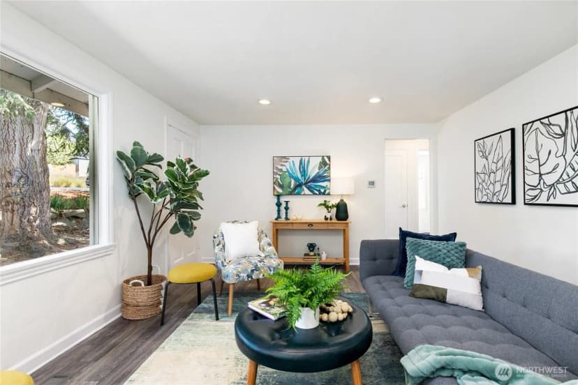 Property photo for 551 Grandey Way Ne, Renton photo 4