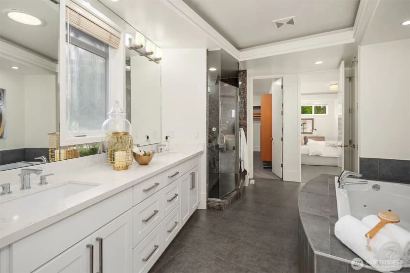 Property photo for 2246 81st Avenue Se, Mercer Island photo 14