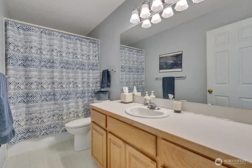 Property photo for 20204 Island Parkway E, Lake Tapps photo 22