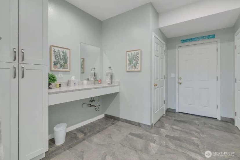 Property photo for 20204 Island Parkway E, Lake Tapps photo 13