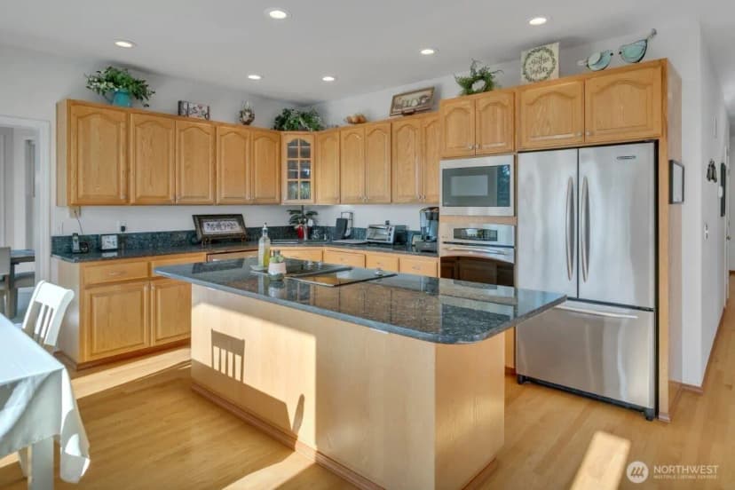 Property photo for 20204 Island Parkway E, Lake Tapps photo 7