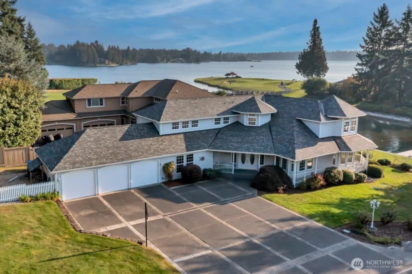 Property photo for 20204 Island Parkway E, Lake Tapps