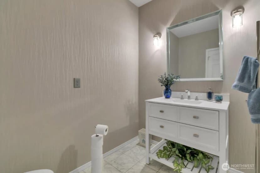 Property photo for 20204 Island Parkway E, Lake Tapps photo 15