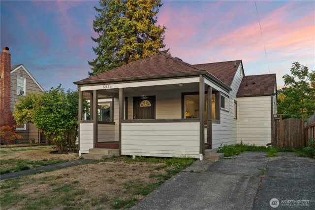 Property photo for 5219 S Thompson Avenue, Tacoma photo 2