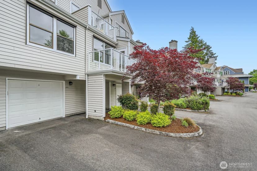 Property photo for 4105 Providence Point Drive Se, Issaquah photo 30