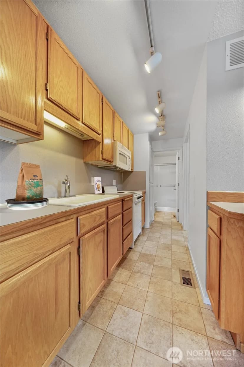 Property photo for 359 7th Street Se #2, Puyallup photo 8
