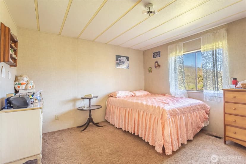 Property photo for 1096 Highway 7, Tonasket photo 16