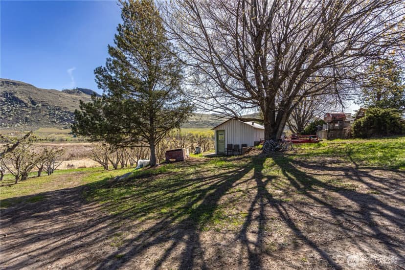 Property photo for 1096 Highway 7, Tonasket photo 28