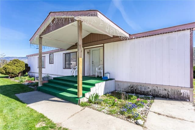 Property photo for 1096 Highway 7, Tonasket photo 2