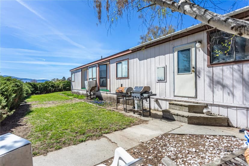 Property photo for 1096 Highway 7, Tonasket photo 3