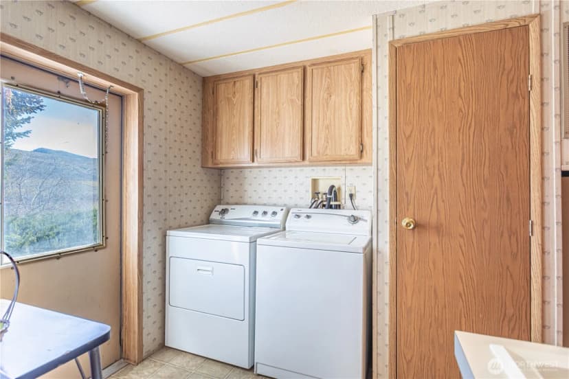 Property photo for 1096 Highway 7, Tonasket photo 17