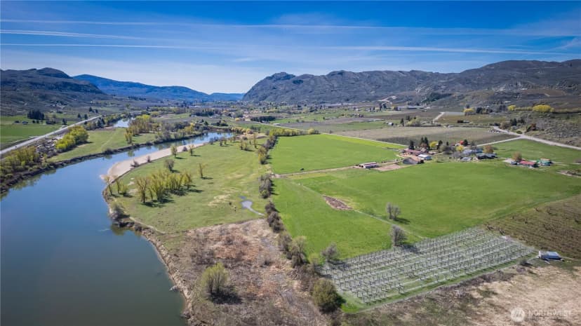 Property photo for 1096 Highway 7, Tonasket photo 6