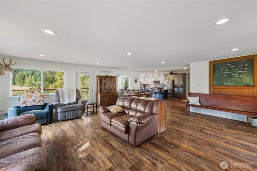 Property photo for 4955 South Pass Road, Sumas photo 11