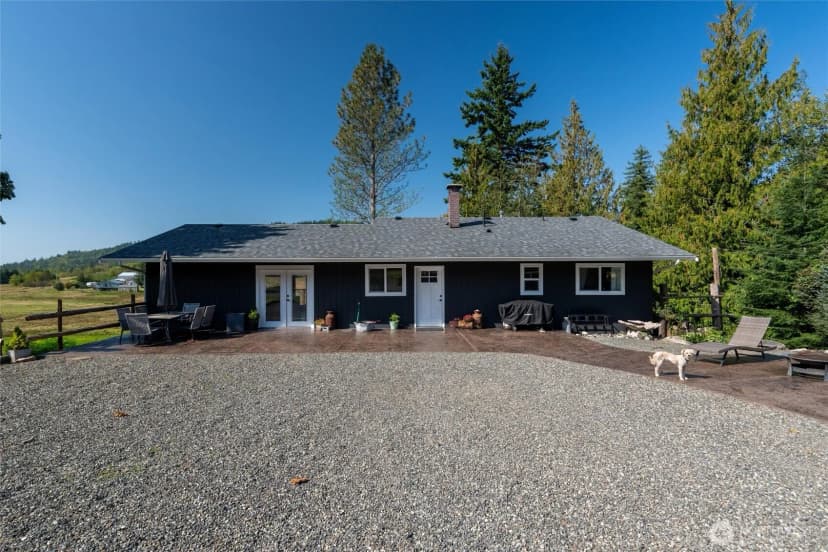 Property photo for 4955 South Pass Road, Sumas