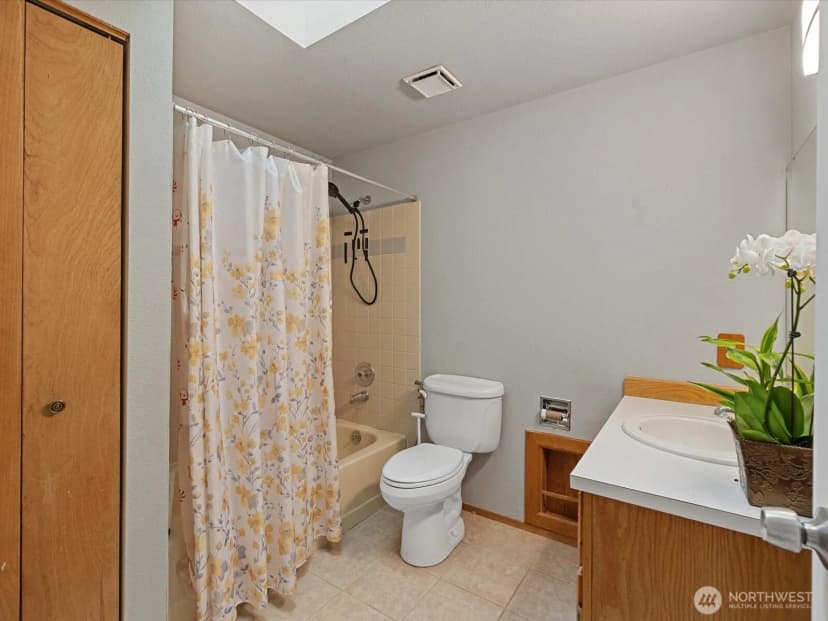 Property photo for 12434 Se 274th Street, Kent photo 17