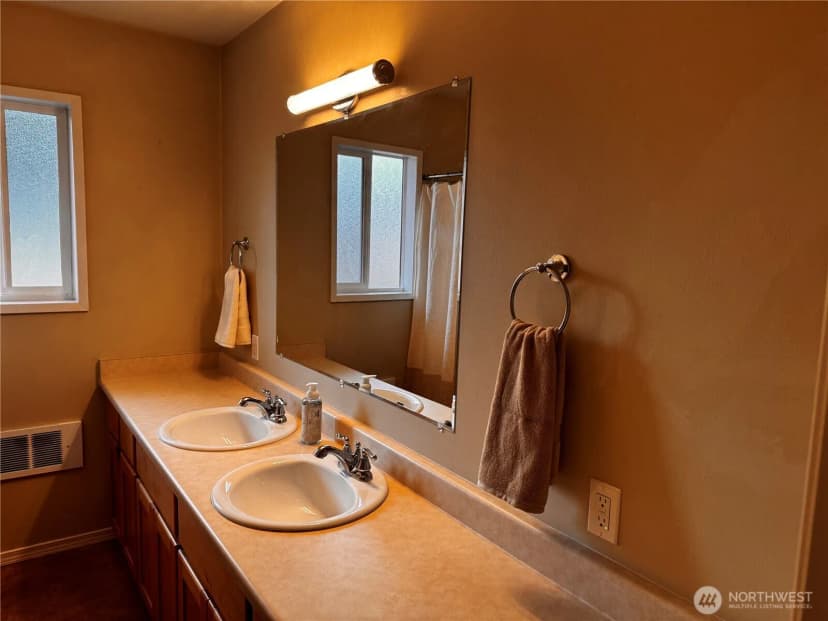 Property photo for 1230 W 18th Street, Port Angeles photo 31