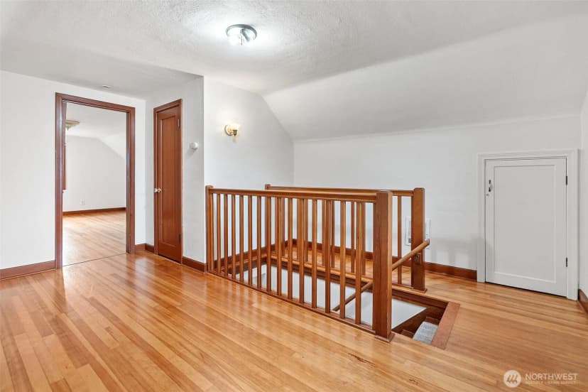 Property photo for 242 S 58th Street, Tacoma photo 14