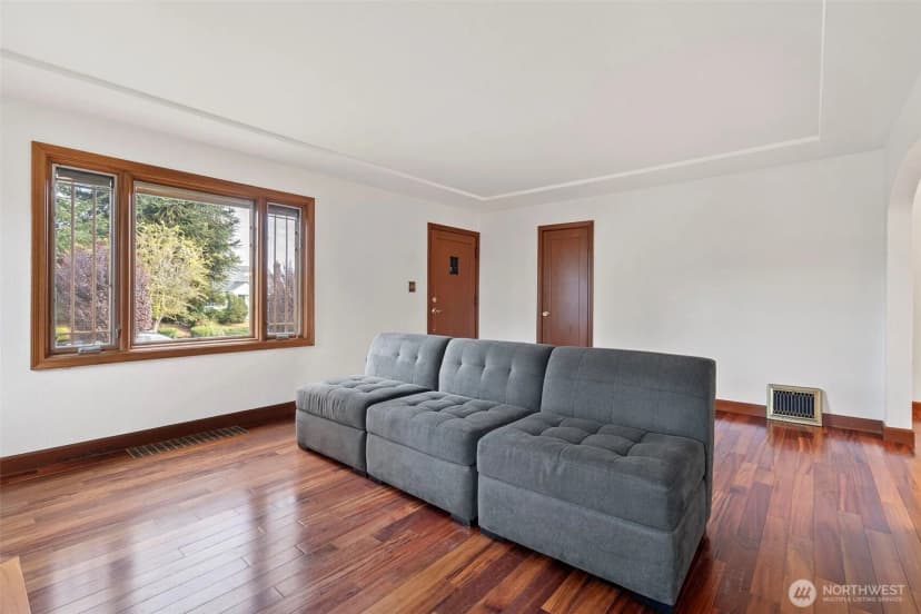 Property photo for 242 S 58th Street, Tacoma photo 3