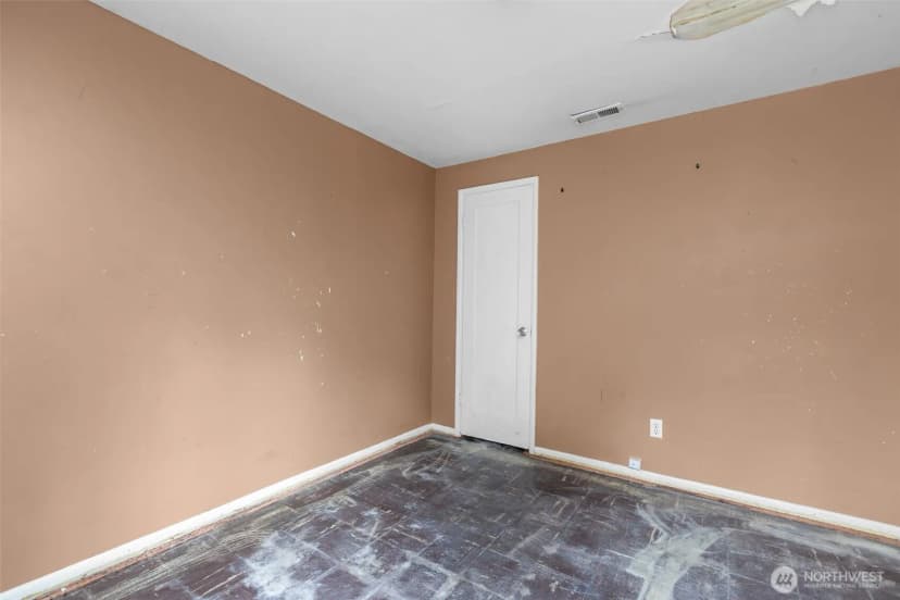 Property photo for 1011 Ne 158th Street, Shoreline photo 20