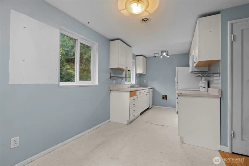 Property photo for 1011 Ne 158th Street, Shoreline photo 7