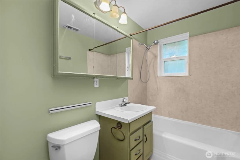 Property photo for 1011 Ne 158th Street, Shoreline photo 18