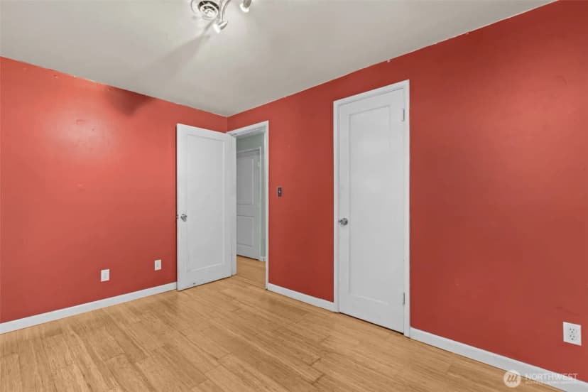 Property photo for 1011 Ne 158th Street, Shoreline photo 25