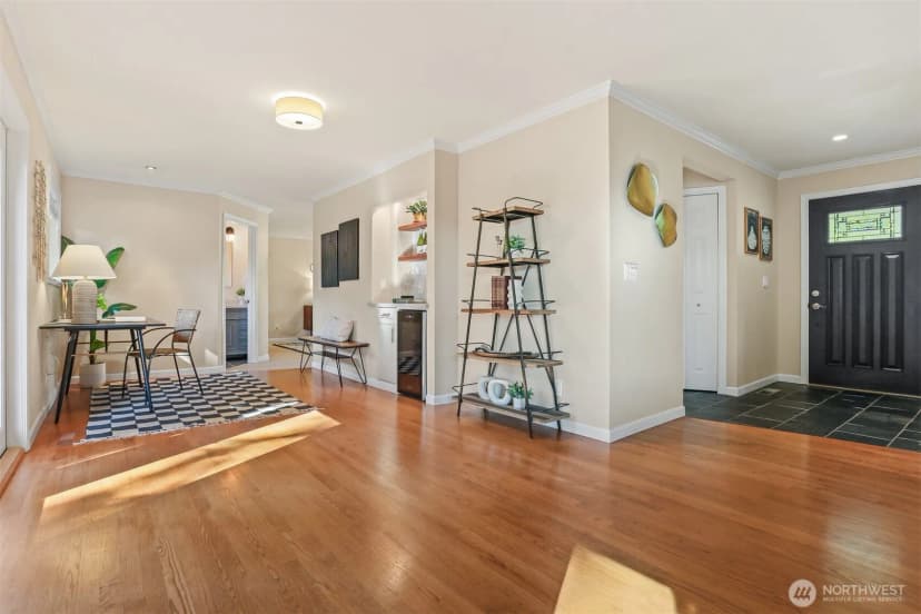 Property photo for 8514 Madrona Lane, Edmonds photo 11