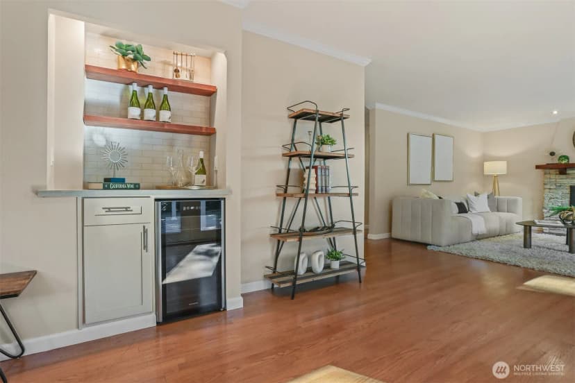 Property photo for 8514 Madrona Lane, Edmonds photo 10