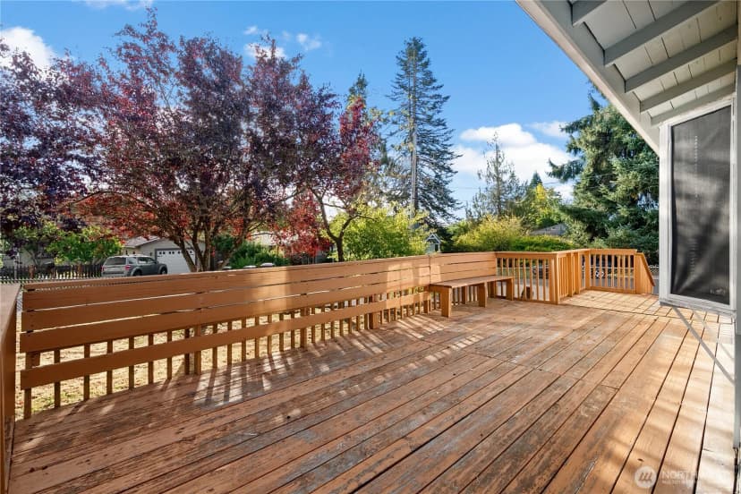 Property photo for 633 E Arcadia Street, Shelton photo 3
