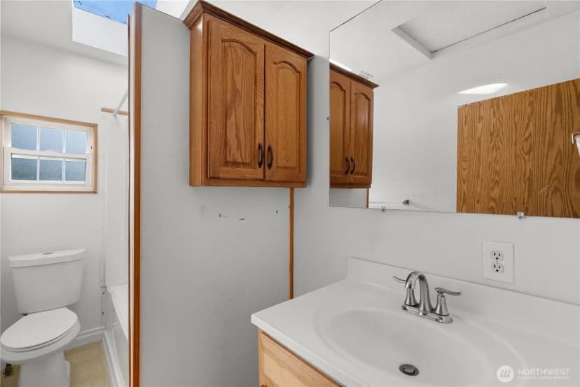 Property photo for 633 E Arcadia Street, Shelton photo 14