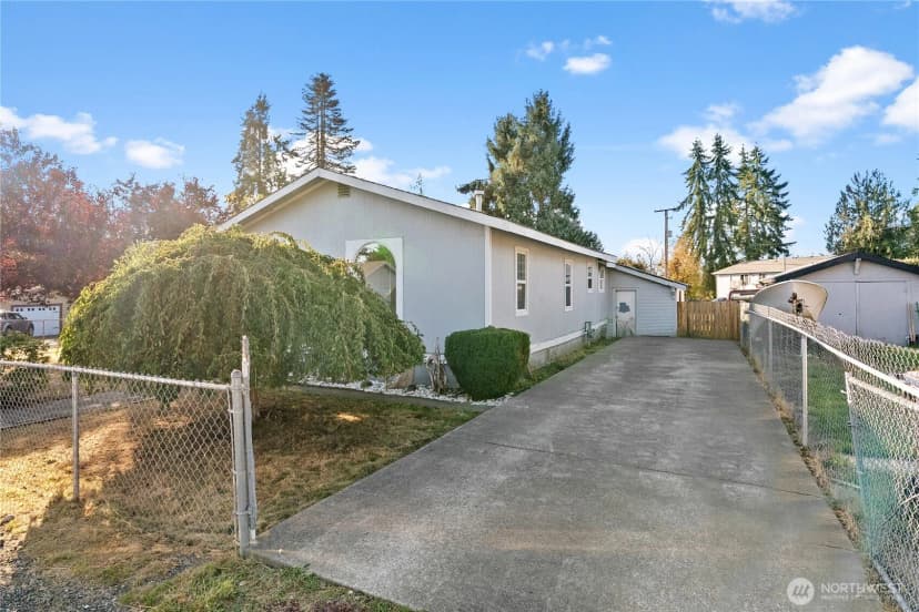 Property photo for 633 E Arcadia Street, Shelton photo 30