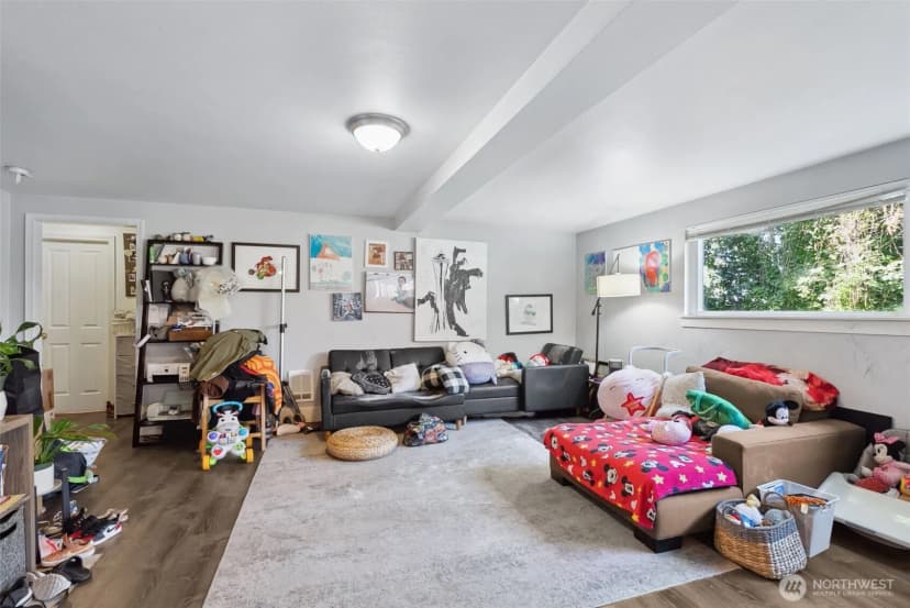 Property photo for 1306 S Bayview Street, Seattle photo 12