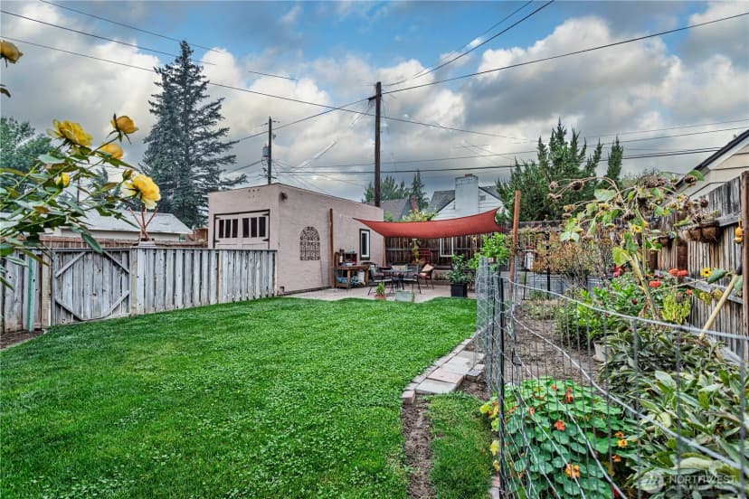 Property photo for 204 N Emerson Avenue, Wenatchee photo 24